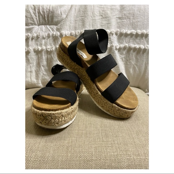 Kimmie- sandal - Picture 1 of 2
